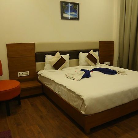 Hotel Anantaragreens Disa Экстерьер фото